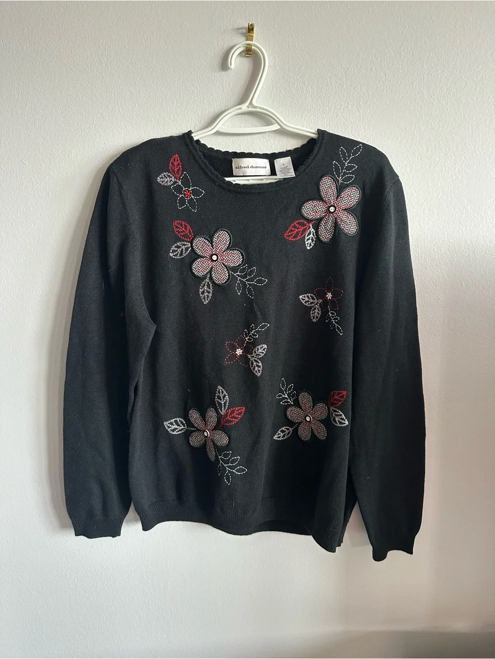 Alfred Dunner Women’s Black Floral Embroidered Ramie Cotton Sweater Size Large